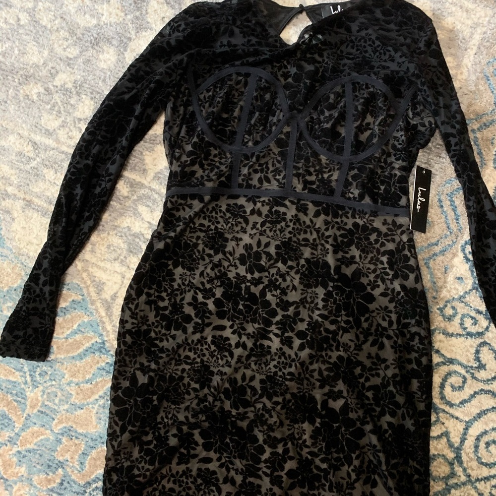 Black Lulus dress